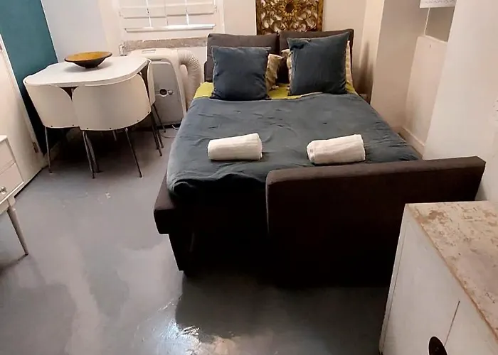 Charmy Oveelooking Rossio Lisboa