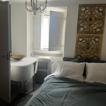 Апартаменты Charmy Oveelooking Rossio